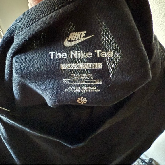 Nike Men's Charcoal Long Sleeve Tee - Picture 3 of 3